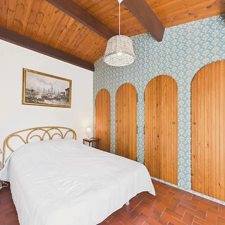 Prázdninový dům 550m De La Plage, Maison Pour 4 Adultes 2 Enfants