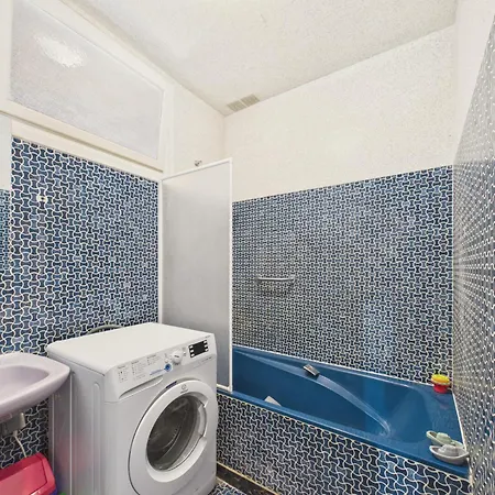 Prázdninový dům 550m De La Plage, Maison Pour 4 Adultes 2 Enfants *
